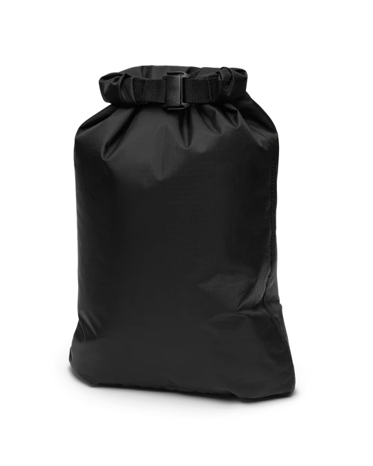 Essential Drybag 8L Black Out