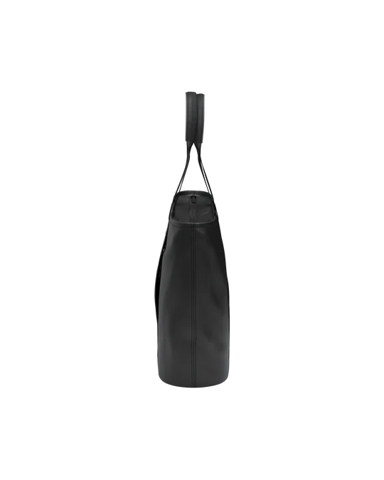 Essential Tote 20L Black Out