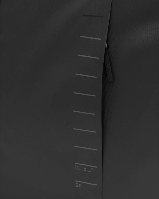 Essential Tote 20L Black Out