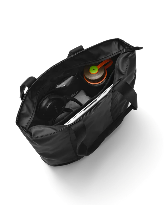 Essential Tote 20L Black Out