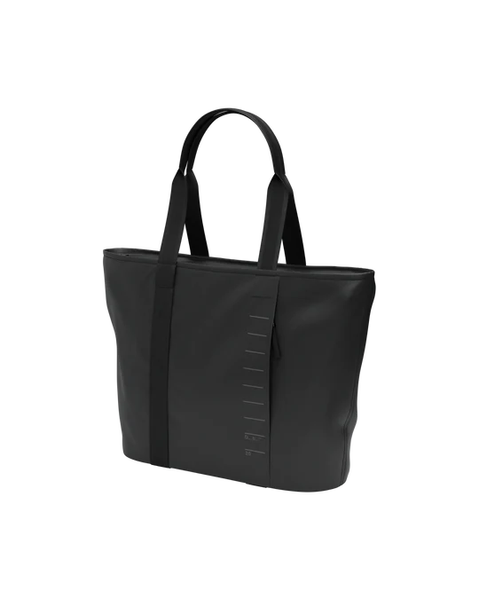 Essential Tote 20L Black Out