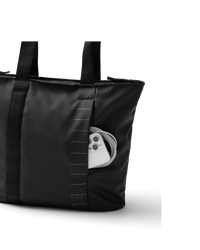 Essential Tote 20L Black Out