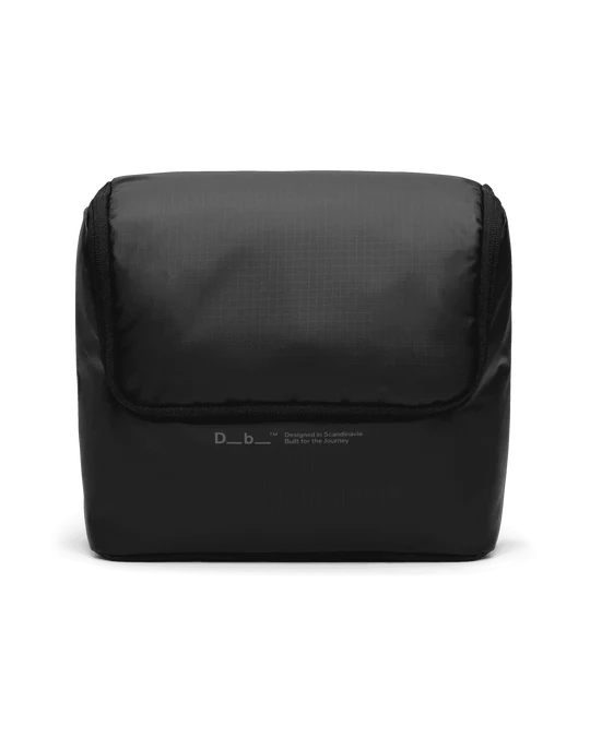 Essential Washbag M Black Out
