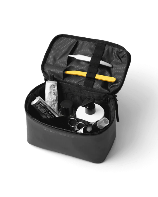 Essential Washbag S Black Out