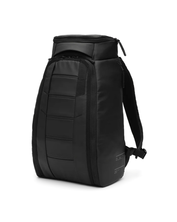 Hugger Backpack 20L Black Out