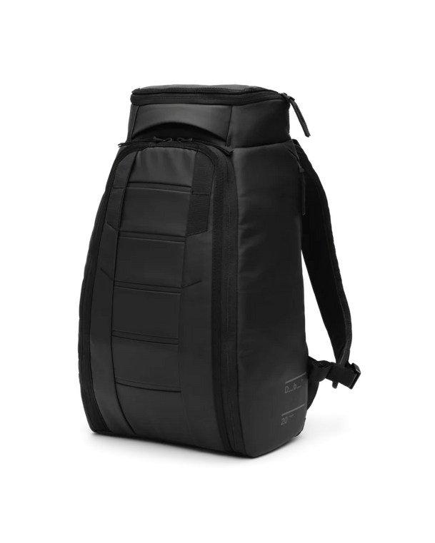 Hugger Backpack 20L Black Out