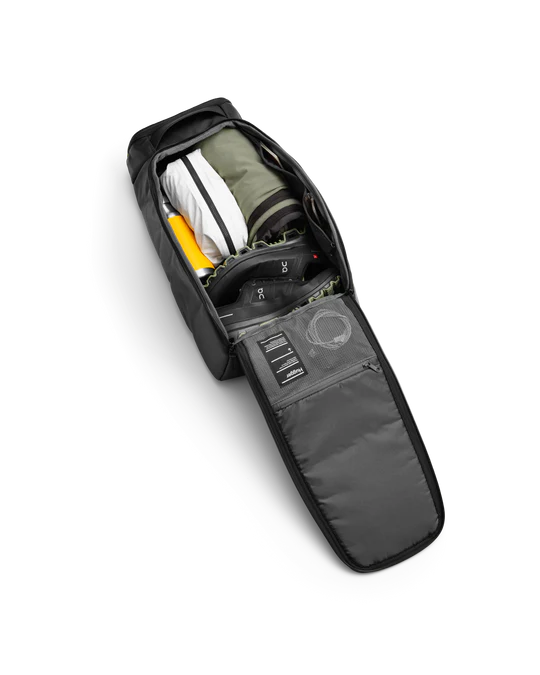 Hugger Backpack 25L Black Out