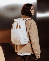 Hugger Backpack 20L Oatmilk