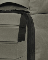 Hugger Backpack 25L Forest Green