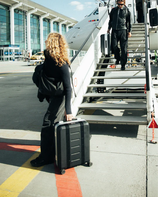 Ramverk Pro Carry-on Silver