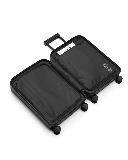 Ramverk Front-access Carry-on Black Out