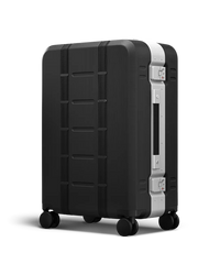 Ramverk Pro Check-in Luggage Medium Silver
