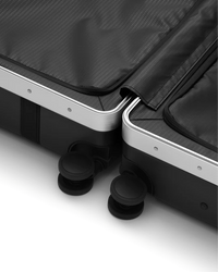 Ramverk Check-in Luggage Large Black Out