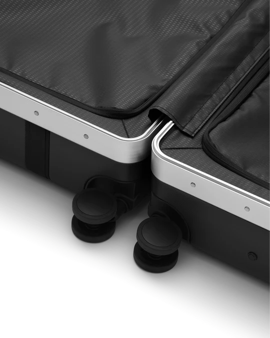 Ramverk Check-in Luggage Large Black Out