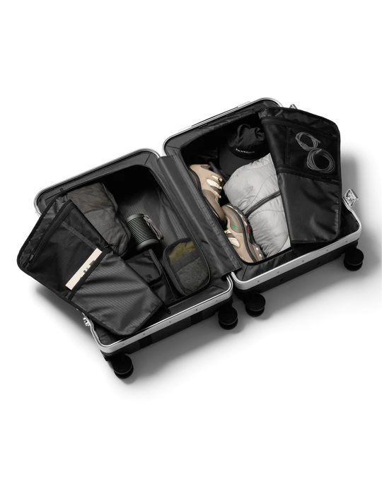 Ramverk Pro Check-in Luggage Medium Silver