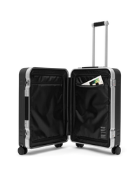 Ramverk Pro Check-in Luggage Medium Silver